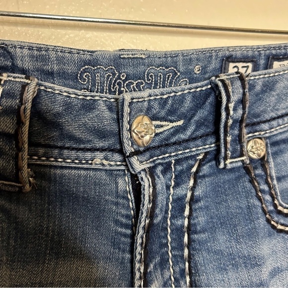 Miss Me Denim Distressed Boyfriend Capri Size 27 (around a US Size 4) - Picture 6 of 16